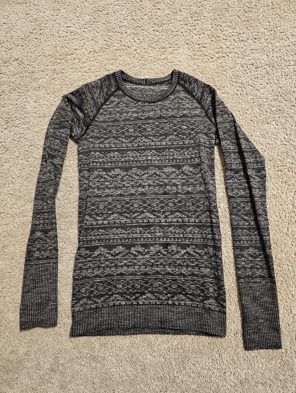 Lululemon Rest Less Pullover Sweater Size 4 in Heathered Black